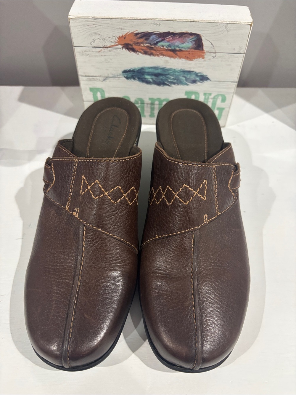 Clarks Women’s Brown Leather with Contrast Stitching Mules Size 7